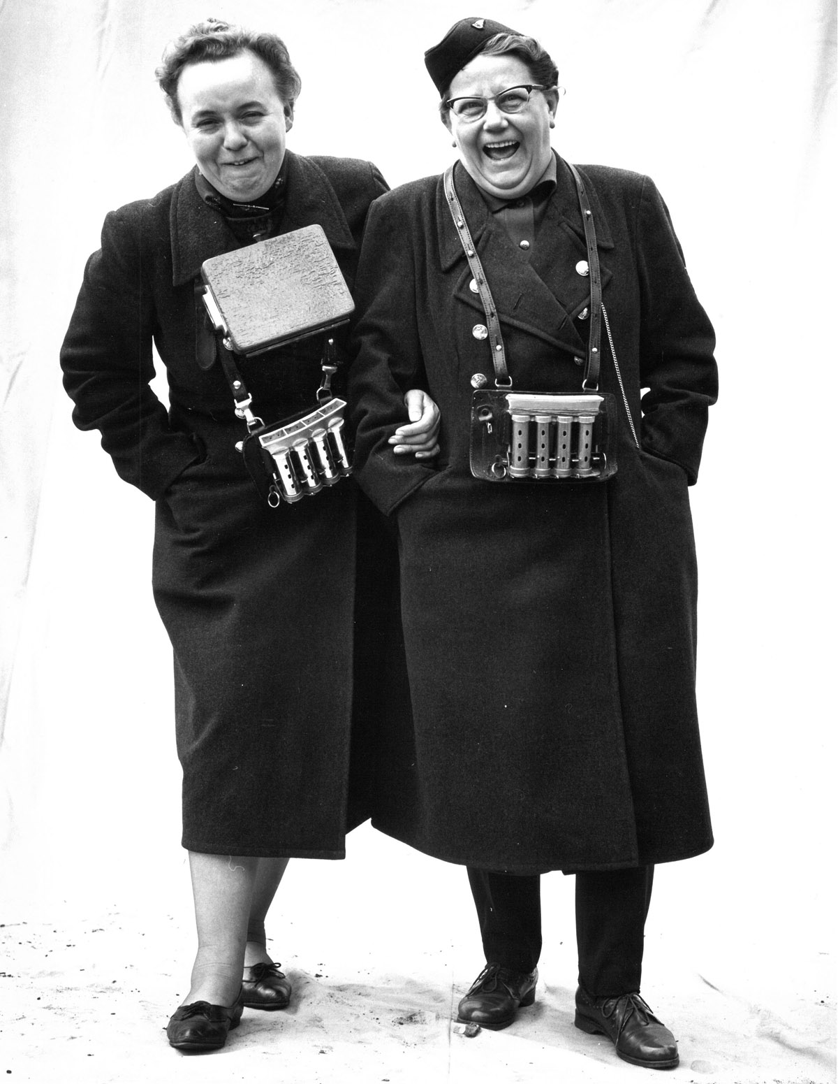 Stefan Moses: Straßenbahnschaffnerinnen, Köln 1963